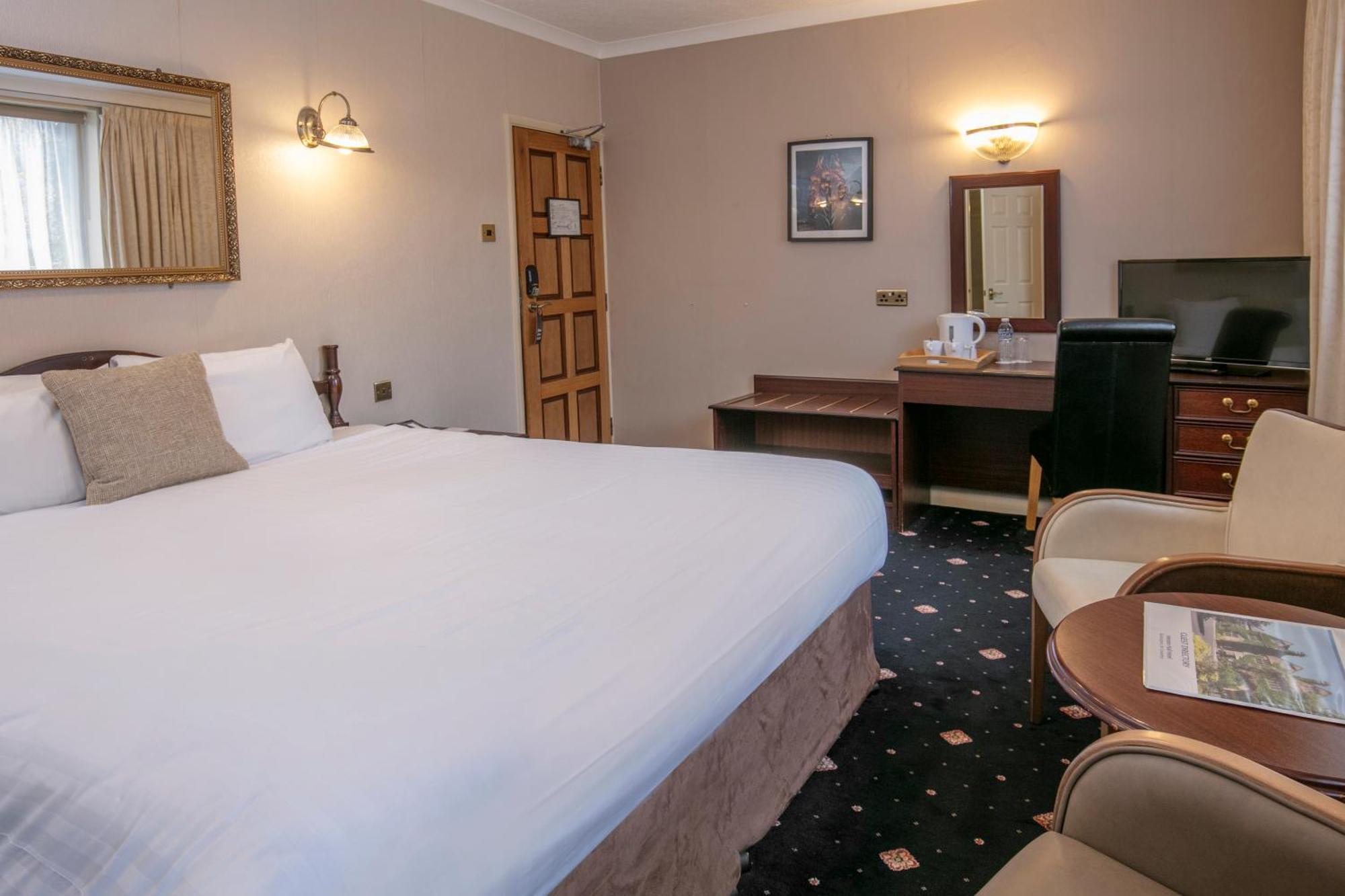 Weston Hall Hotel Sure Hotel Collection By Best Western Bulkington Екстер'єр фото